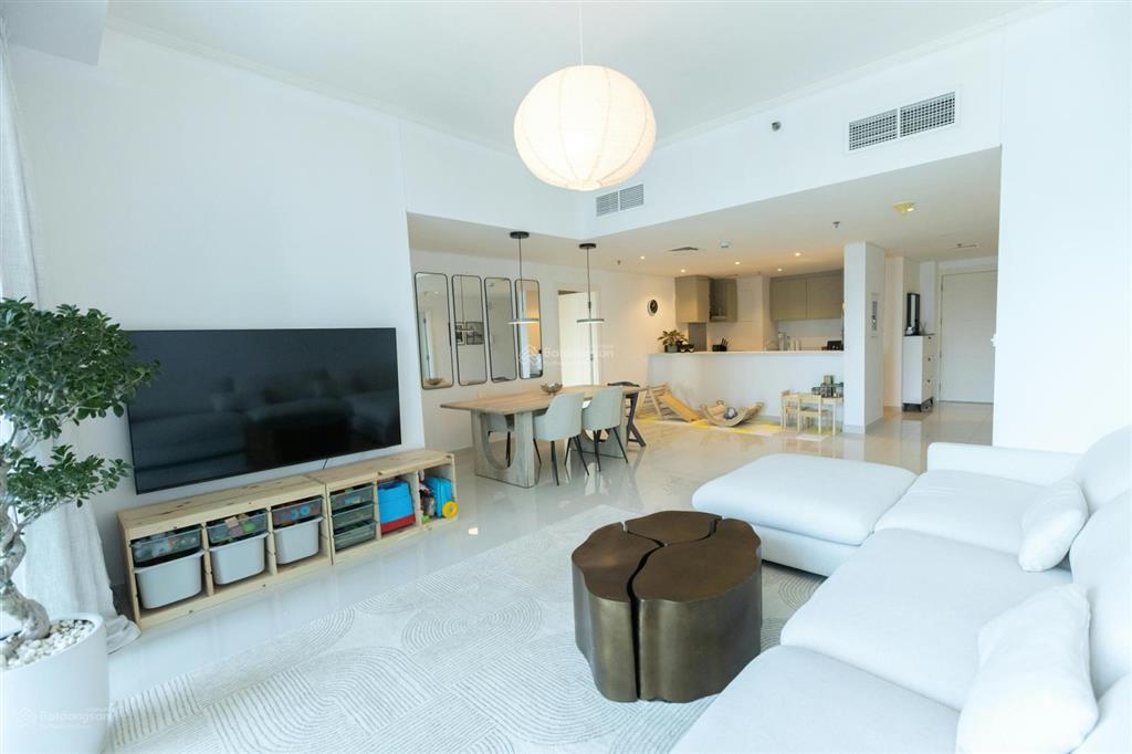 Cho thuê chcc ở chung cư hoàng thành tower, 2pn 120m2 full nội thất view đẹp chỉ 28 triệu