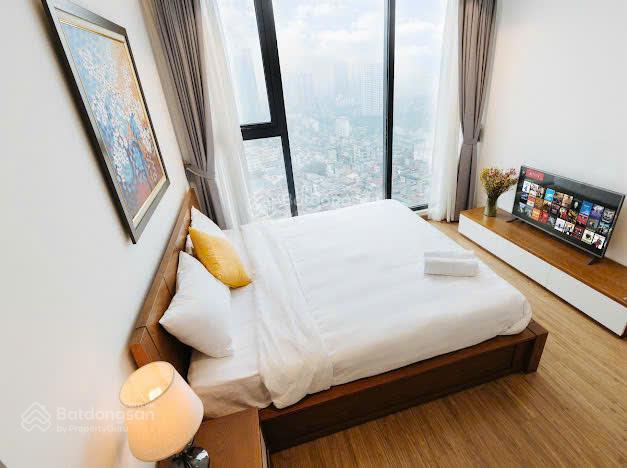 Cho thuê cc vinhomes metropolis  liễu giai, 77m2, 2pn full nội thất xịn giá 24 triệu/th