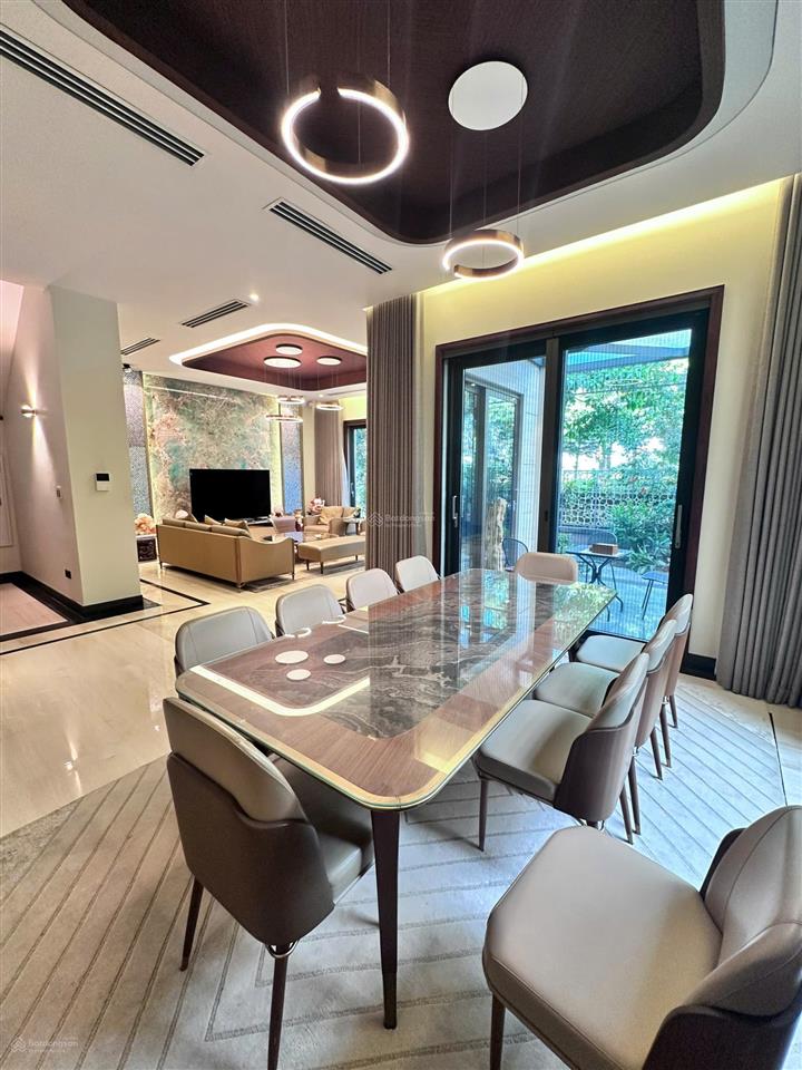 Cho thuê biệt thự 250m2, 4 tầng tại kđt tây hồ tây  starlake hà nội chỉ 50 triệu