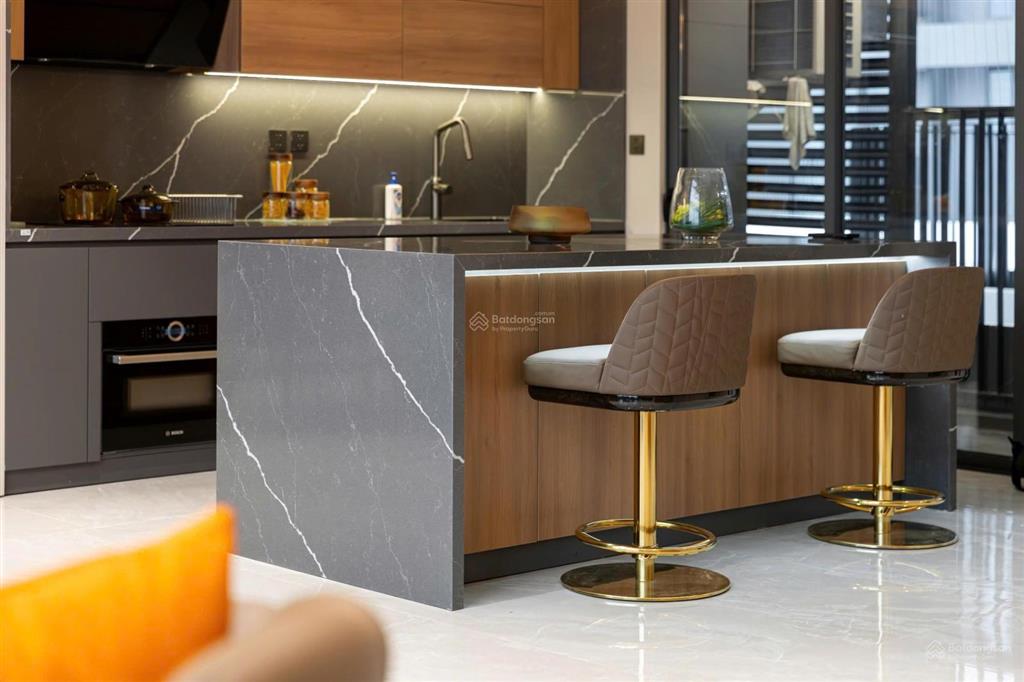 Bán gấp chung cư cao cấp sun grand city, 120m2, 3pn, tầng cao, view thoáng, nội thất xịn, 20,8 tỷ