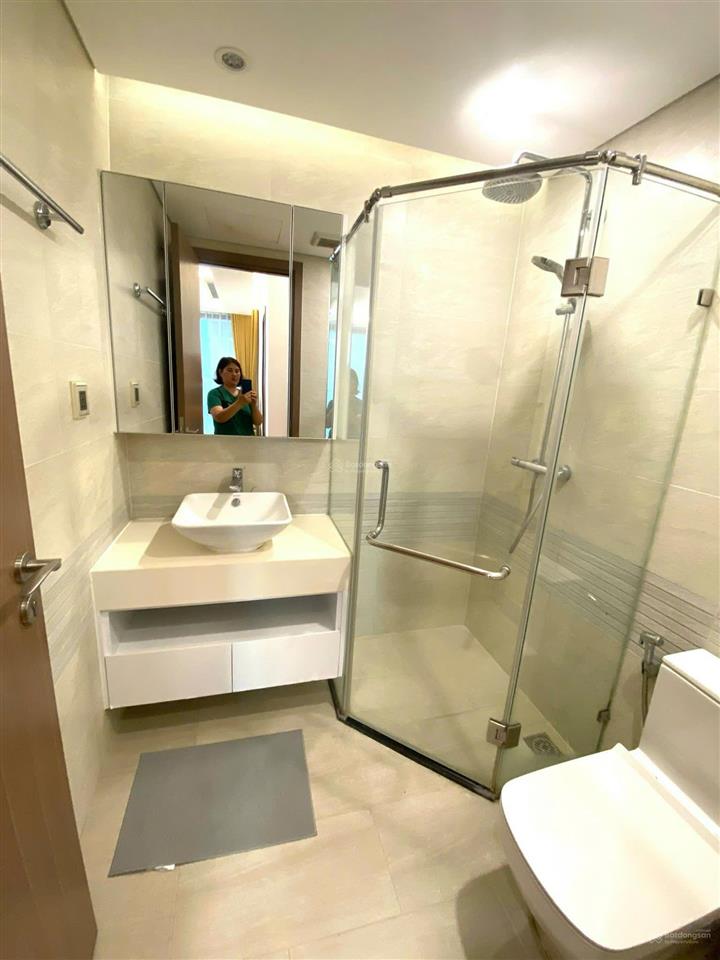 Cho thuê căn hộ liễu giai tower 26 liễu giai 70m2, gồm 2 pn, full nội thất vào ở luôn. giá 15tr
