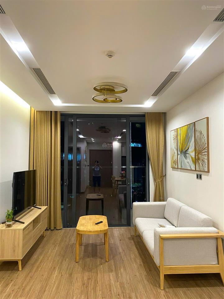 Cho thuê căn hộ liễu giai tower 26 liễu giai 70m2, gồm 2 pn, full nội thất vào ở luôn. giá 15tr