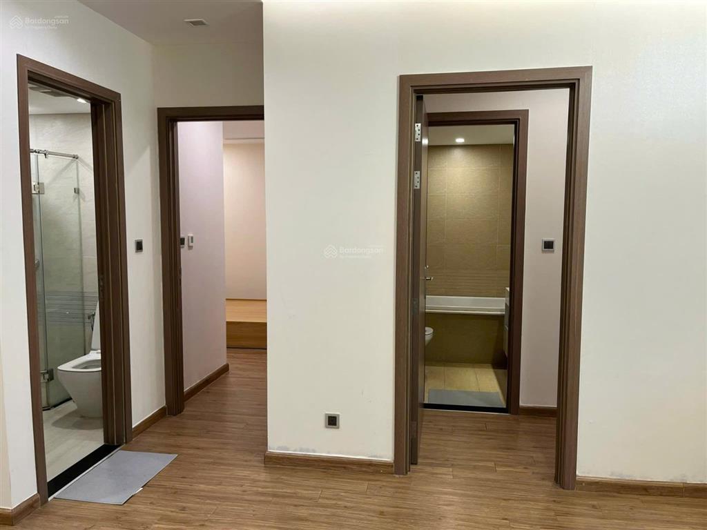 Cho thuê căn hộ liễu giai tower 26 liễu giai 70m2, gồm 2 pn, full nội thất vào ở luôn. giá 15tr