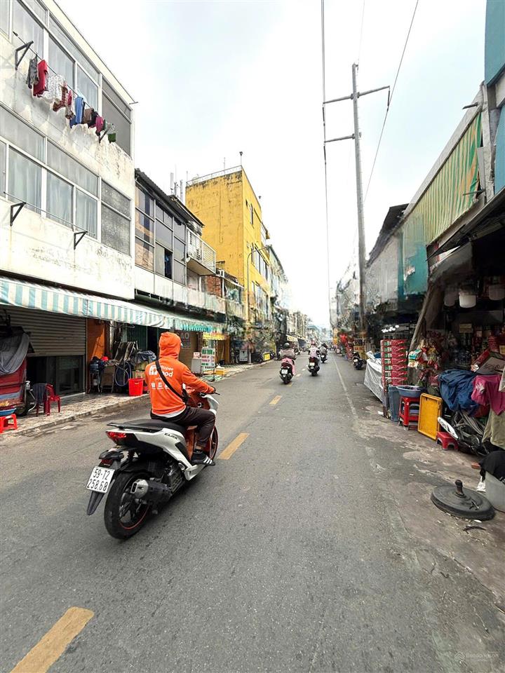 Cho thuê nhà nguyên căn mt đường nguyễn thượng hiền, p 4 q3  3 tầng 2 pn