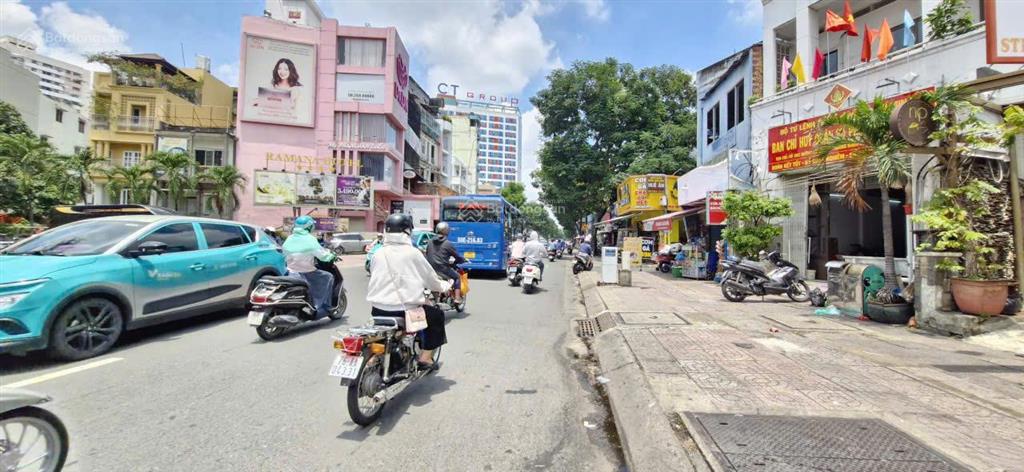 Bán nhà quận 3, mt trương định, 232m² ngang 8m, pháp lý chuẩn, dòng tiền 2,5 tỷ/ năm.