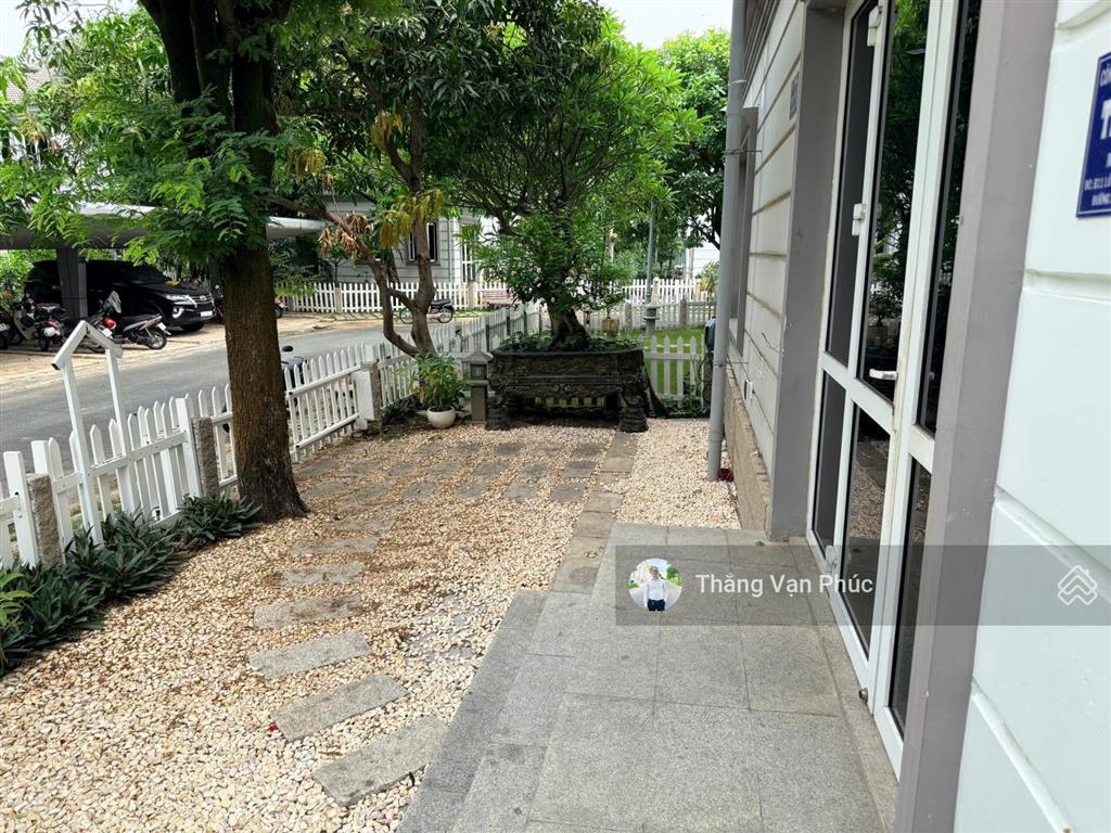 Chủ nhà cho thuê biệt thự sân vườn thủ đức garden home, giá 30 triệu, đầy đủ nội thất, rộng thoáng