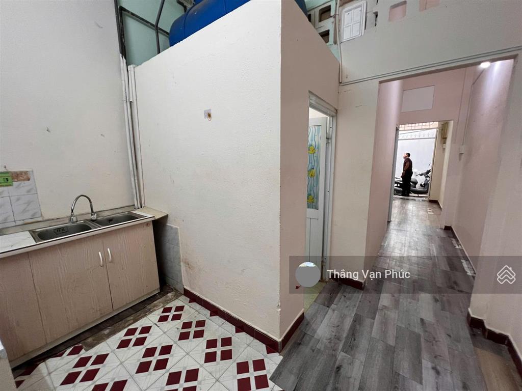 Chủ thân gửi bán nhà gần chợ hoàng hoa thám, giá 3 tỷ 900, sổ hồng riêng, nhà cấp 4 kiên cố