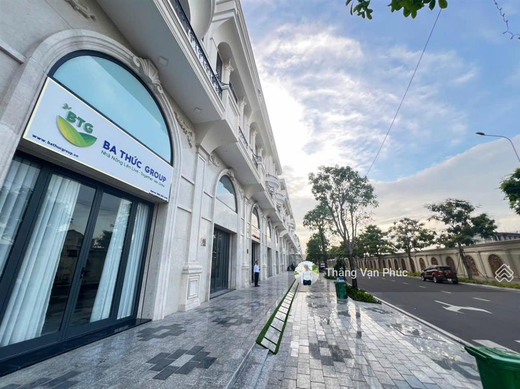 Đường 41 vạn phúc city 7x21m hầm 5 tầng, 32 tỷ 8 đường lớn 20m đối diện trường học, phố đi bộ royal