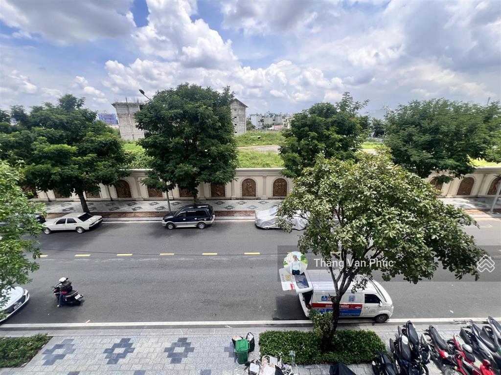 Đường 41 vạn phúc city 7x21m hầm 5 tầng, 32 tỷ 8 đường lớn 20m đối diện trường học, phố đi bộ royal