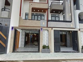 Nhà ngay chợ bình chánh 5x24m 1 trệt 1 lầu giá 2,3 tỉ 4pn  3wc
