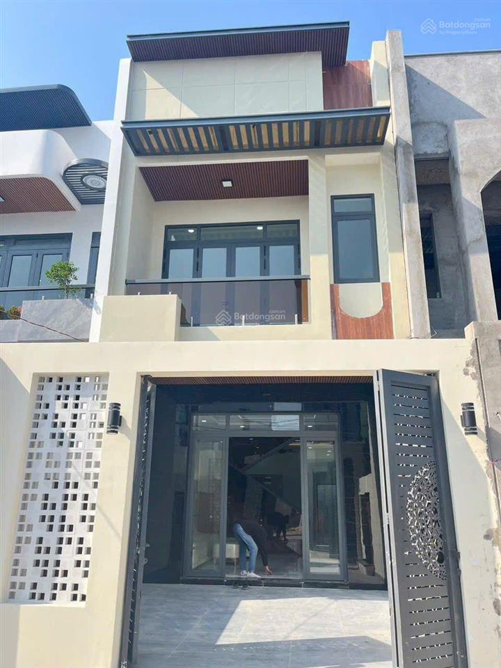 Nhà chợ bình chánh giá full 2.5 tỉ 1 trệt 1 lầu 4pn