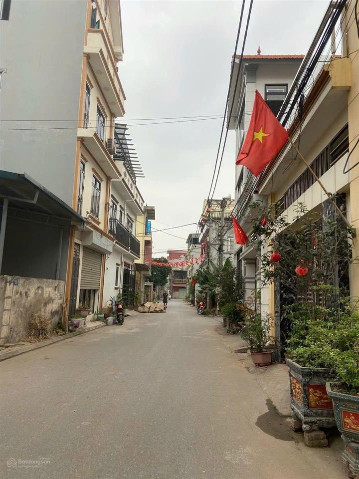 * tài chính 5 tỷ có ngay nhà đẹp 4 tầng mới kính coong.
* diện tích 65 m2 ô tô đỗ cửa, ngõ thông
