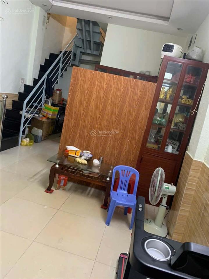 Bán nhà 2 tầng quận 3 lê văn sỹ, dt 33m2 2pn hẻm 4m chỉ 5 tỷ yếu