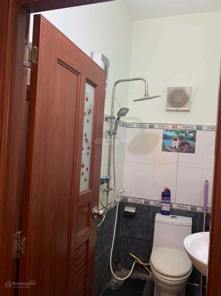 Bán nhà 2 tầng quận 3 lê văn sỹ, dt 33m2 2pn hẻm 4m chỉ 5 tỷ yếu