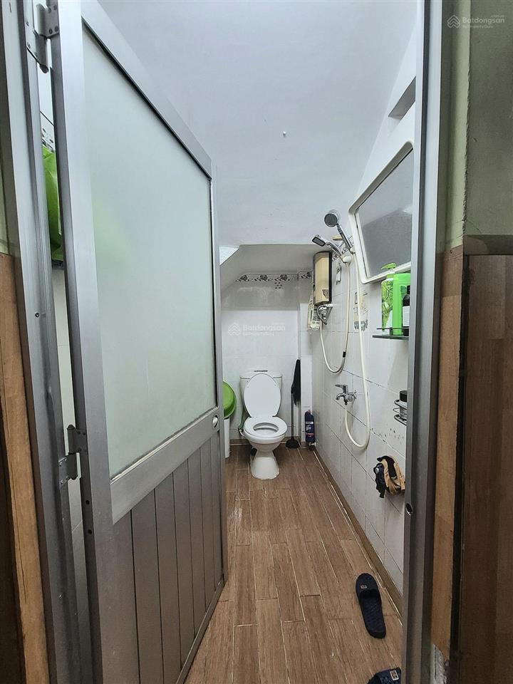 Bán nhà 4 tầng btct 40m2 phân lô hxh quận 11 lê đại hành chỉ 6,x tỷ tl