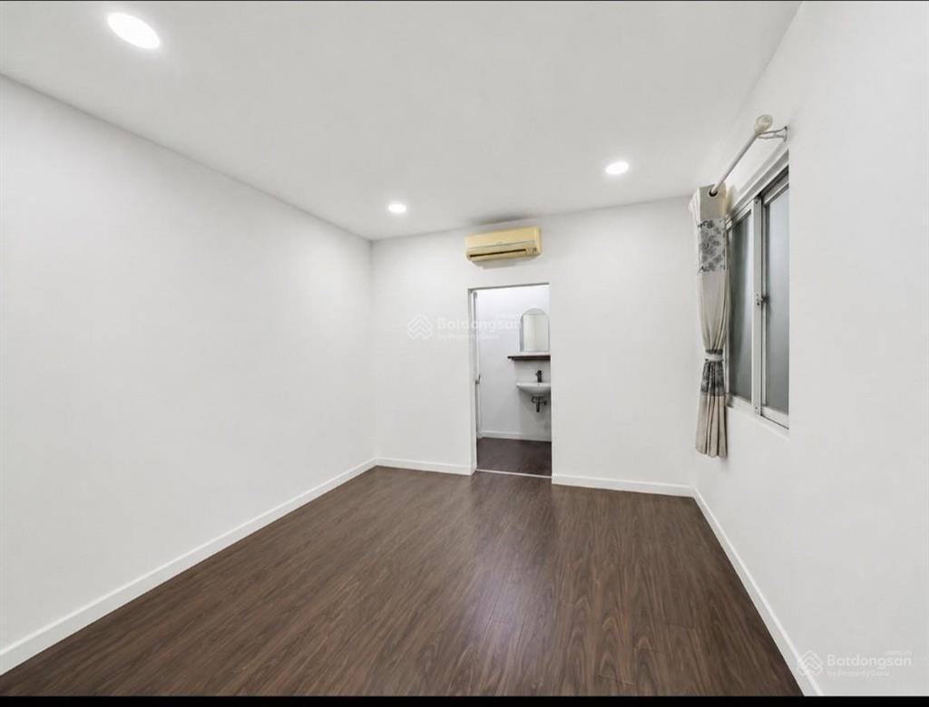 Bán nhà 4 tầng hẻm xe 7c cách 1 căn ra mặt tiền 46m2 ngay phạm văn hai tân bình chỉ hơn 8t