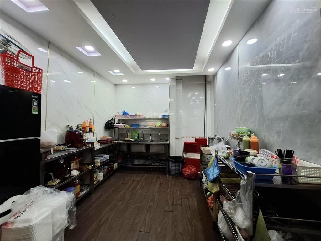 Bán nhà 4 tầng hẻm xe 7c cách 1 căn ra mặt tiền 46m2 ngay phạm văn hai tân bình chỉ hơn 8t