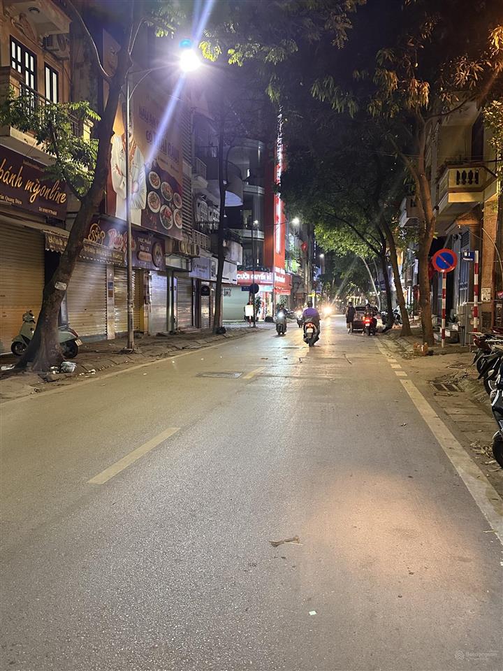 Phân lô hoàng cầu / dt 93m2 mt9,6m  vĩa hè , ô tô tránh siêu vip đống đa  vị trí hiếm ít nhà