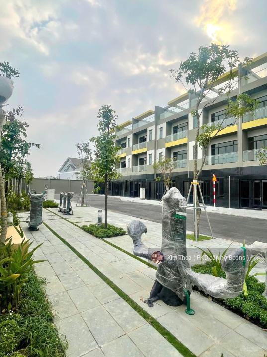Nhà phố mt đường bình thung, 4 tầng, 4pn, 5wc giá chỉ 7,441 tỷ. tặng ngay 3 chỉ vàng