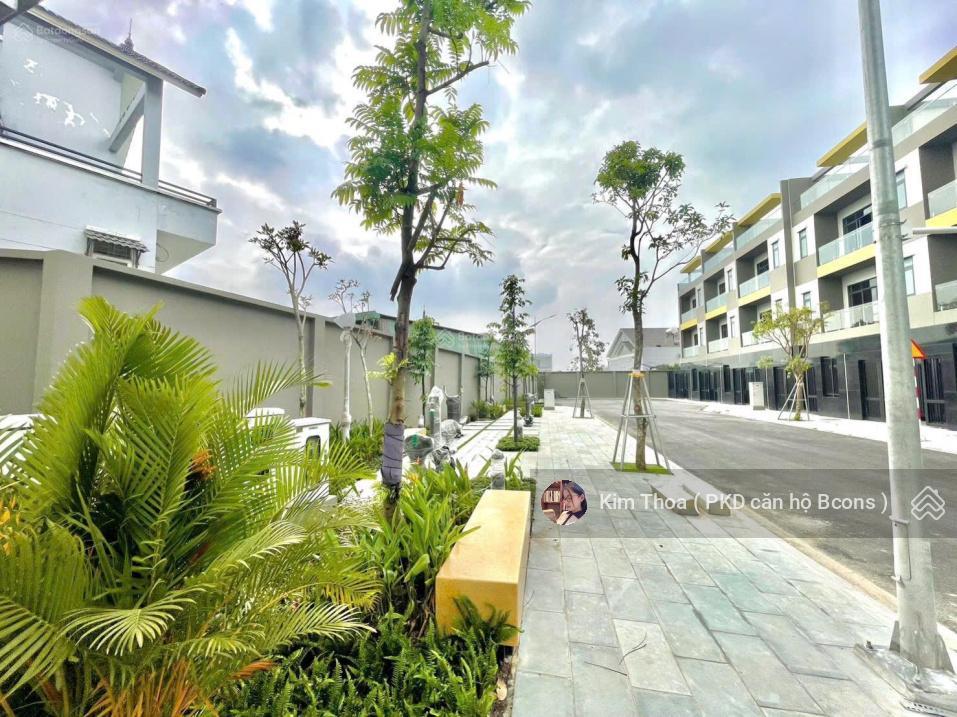 Nhà phố mt đường bình thung, 4 tầng, 4pn, 5wc giá chỉ 7,441 tỷ. tặng ngay 3 chỉ vàng