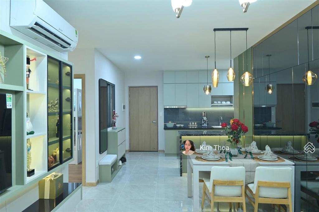 Chính chủ bán gấp căn góc bcons solary 2pn  2wc  54m2 giá hđ 1,970 tỷ/căn. thanh toán 400tr