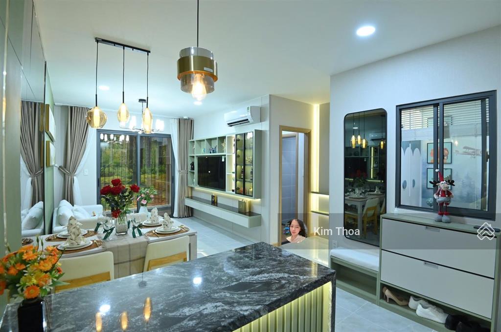 Chính chủ bán gấp căn góc bcons solary 2pn  2wc  54m2 giá hđ 1,970 tỷ/căn. thanh toán 400tr