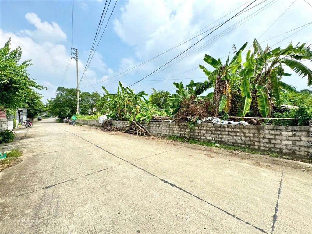 Lô góc hàng hiếm 1850m2 bám trục chính đường rộng 8m tại thôn suối sếu, xã nhuận trạch, giáp khu cn
