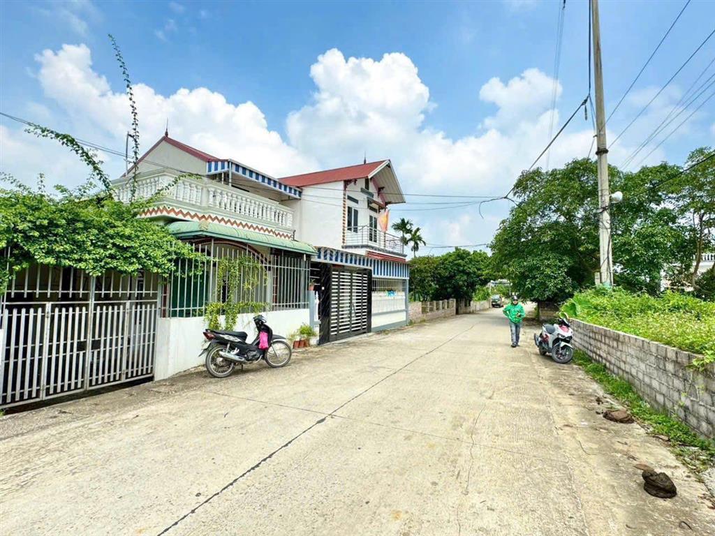 Lô góc hàng hiếm 1850m2 bám trục chính đường rộng 8m tại thôn suối sếu, xã nhuận trạch, giáp khu cn