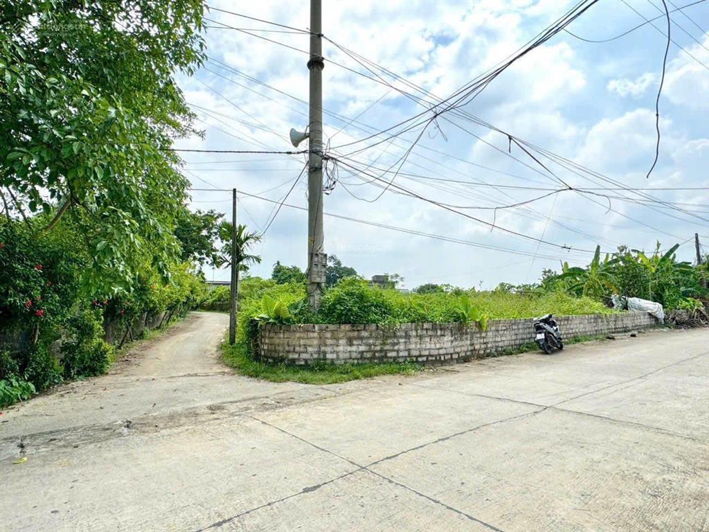 Lô góc hàng hiếm 1850m2 bám trục chính đường rộng 8m tại thôn suối sếu, xã nhuận trạch, giáp khu cn