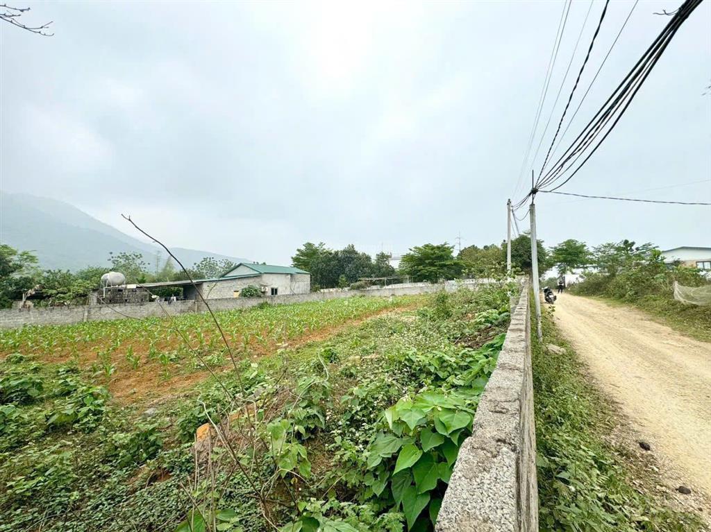 Lô góc 909m ngay cạnh khu nghỉ dưỡng satoyama tại cư yên, lương sơn cũ ( nay là liên sơn, phú thọ)