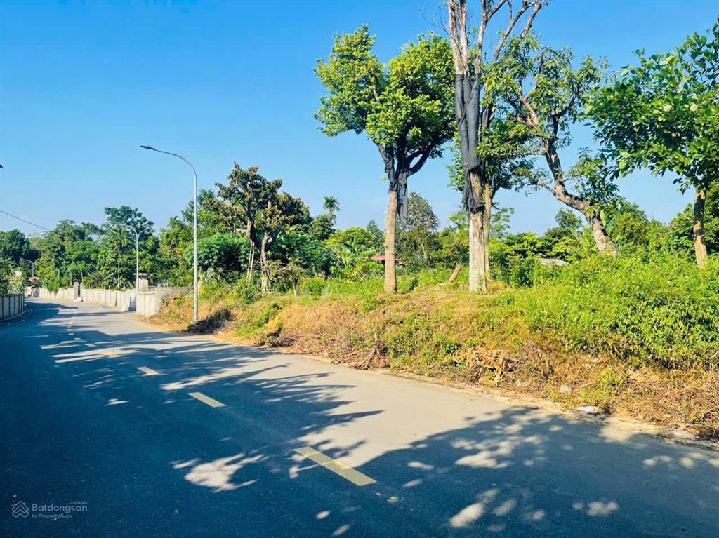 Lô góc 2227m, mặt tiền chính rộng 45m bám đường trục chính aphan 12m tại cư yên, lương sơn,hòa bình