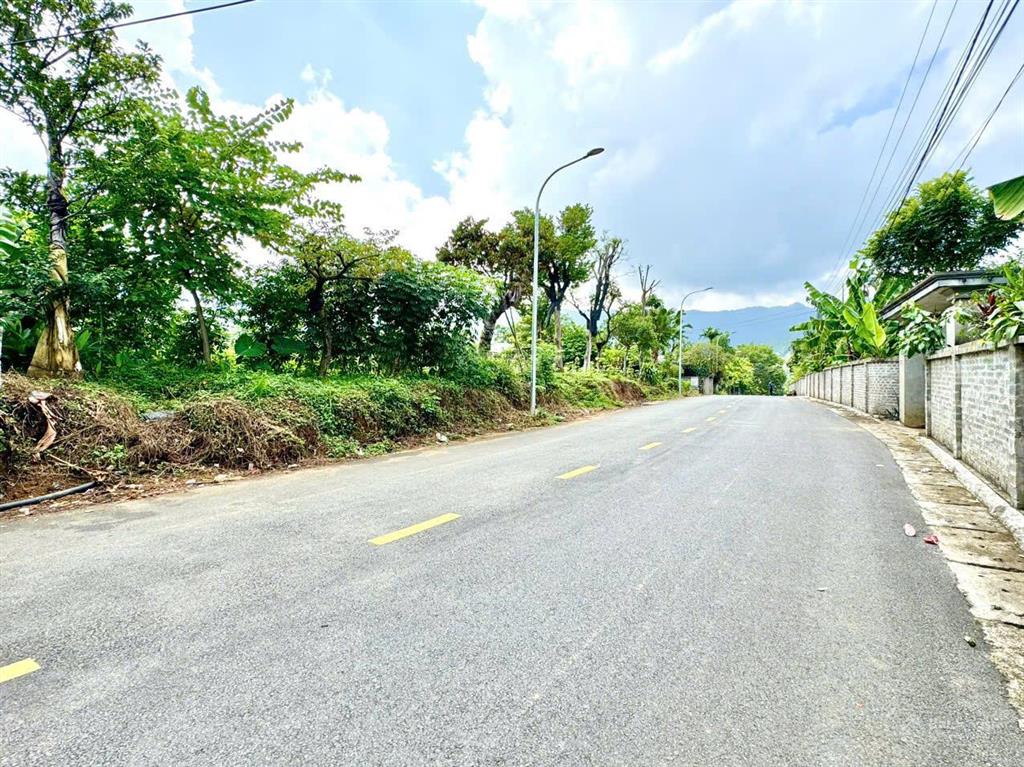 Lô góc 2227m, mặt tiền chính rộng 45m bám đường trục chính aphan 12m tại cư yên, lương sơn,hòa bình