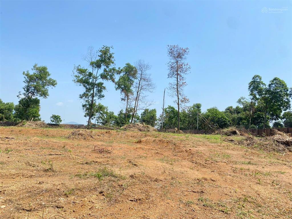 Cần bán gấp 3600m view đất cao thoáng nhìn toàn cảnh xung quanh, phù hợp làm nghỉ dưỡng