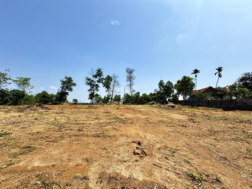 Cần bán gấp 3600m view đất cao thoáng nhìn toàn cảnh xung quanh, phù hợp làm nghỉ dưỡng