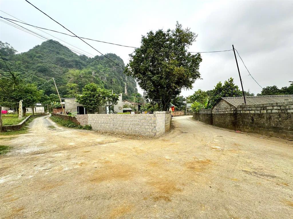 Lô góc 3277m2 gần dự án lasaveur, view núi non bao quanh rất đẹp làm nghỉ dưỡng, giá rẻ hơn 3tr/m2