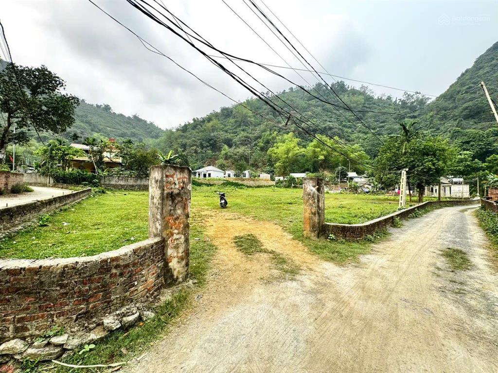Lô góc 3277m2 gần dự án lasaveur, view núi non bao quanh rất đẹp làm nghỉ dưỡng, giá rẻ hơn 3tr/m2
