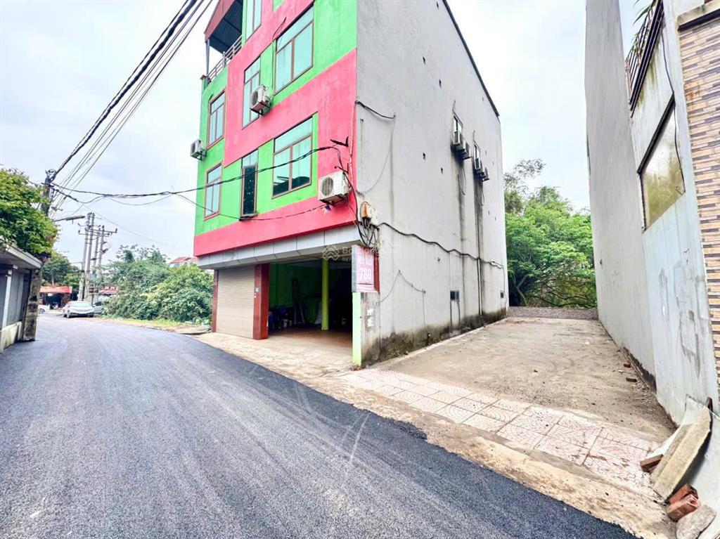 Chính chủ cần tiền gấp em bán cắt lỗ 80m full thổ cư ngay trung tâm xã xuân mai, làn 2 ql21a sắp mở