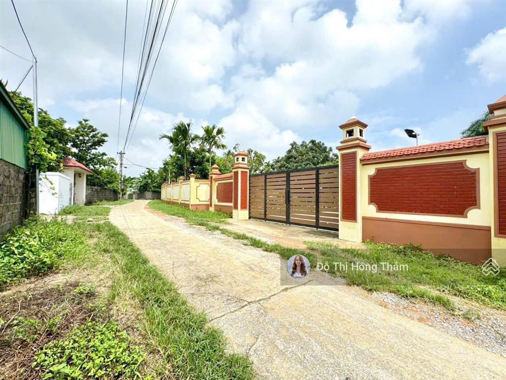 Đất sẵn nhà vườn 2012m² rất đẹp, mặt tiền dài 50m, tại suối sếu, nhuận trạch. hạ giá bán 7,7tr/m2