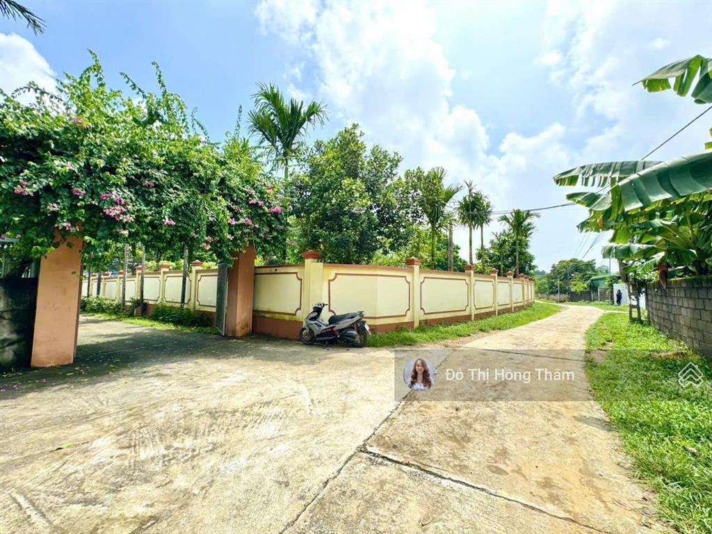 Đất sẵn nhà vườn 2012m² rất đẹp, mặt tiền dài 50m, tại suối sếu, nhuận trạch. hạ giá bán 7,7tr/m2