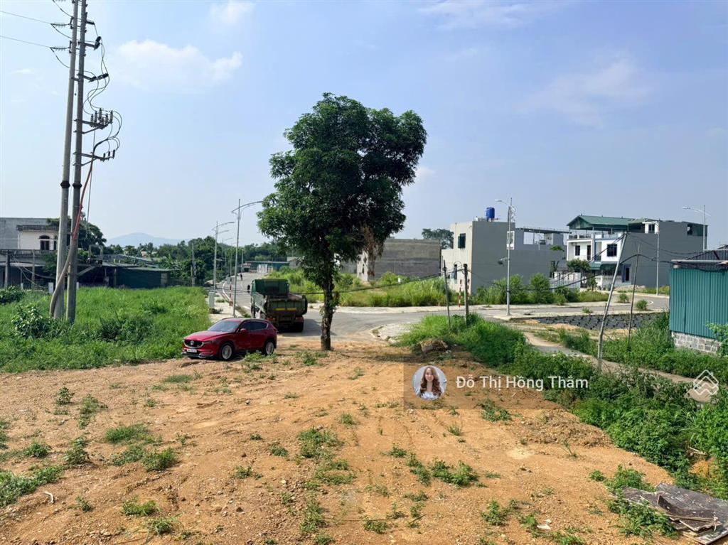 Cần bán 3318m2, 580m đất ở ngay cạnh khu tái định cư nhuận trạch rất tiềm năng, giá thương lượng