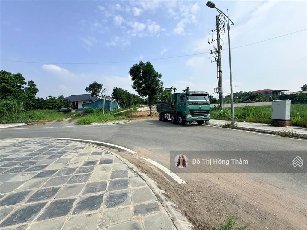 Cần bán 3318m2, 580m đất ở ngay cạnh khu tái định cư nhuận trạch rất tiềm năng, giá thương lượng