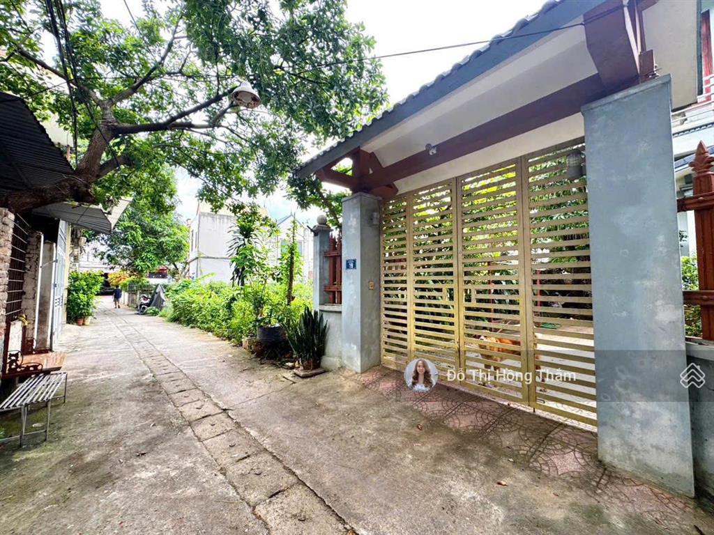 Cần bán 227m ngay cạnh chợ bê tông, mặt tiền 12m chia đc 2 lô, ra ql21a chỉ 100m, đầu tư tiềm năng