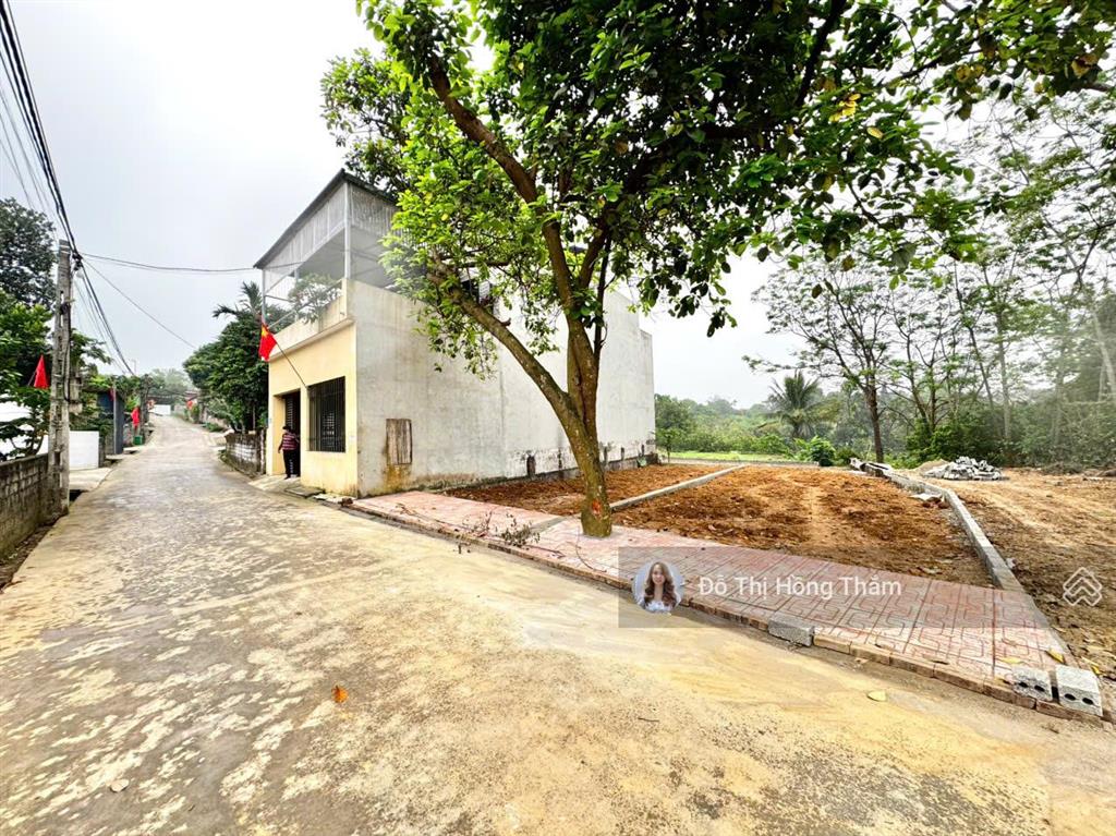 Bán gấp 104m2 nằm trong khu dân cư giàu có tại thôn xuân thủy, cách ql21a 150m, giá chỉ 2,9 tỷ