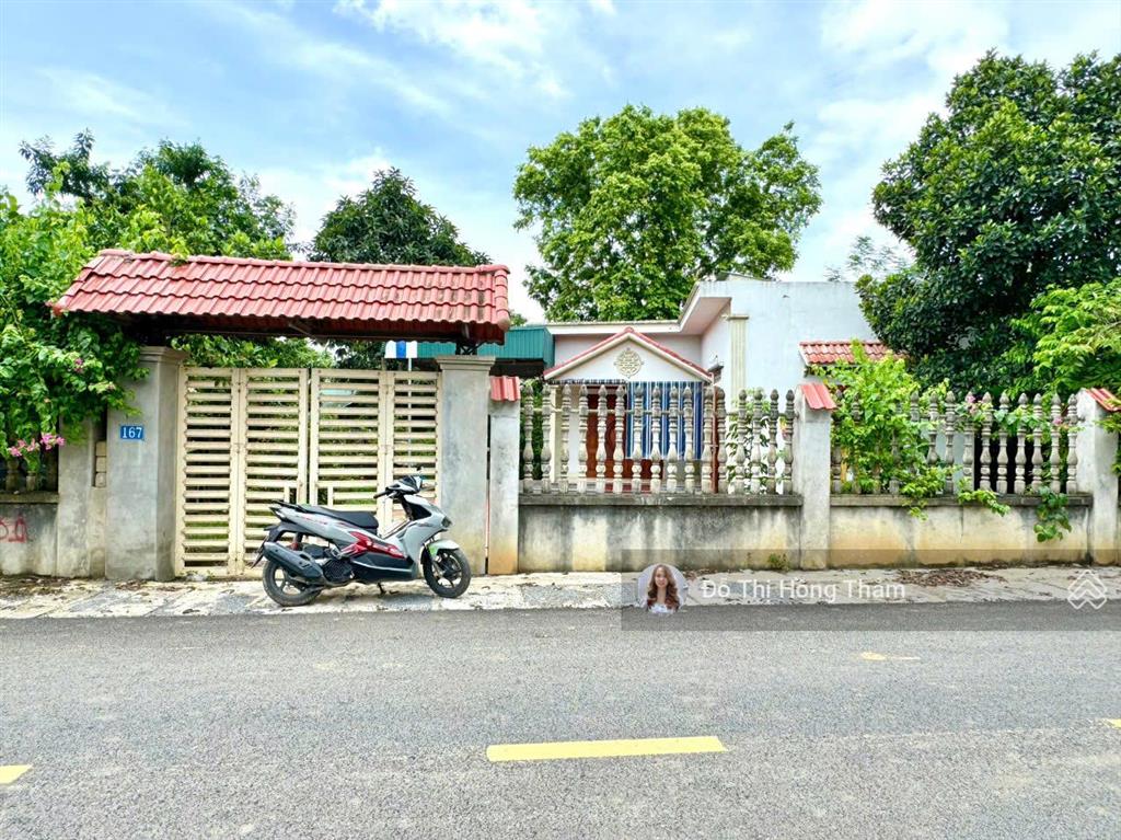 Bán mảnh đất 500m2 có sẵn nhà bám đường trải nhựa 12m tại tiểu khu mòng, tt lương sơn, giá cắt lỗ
