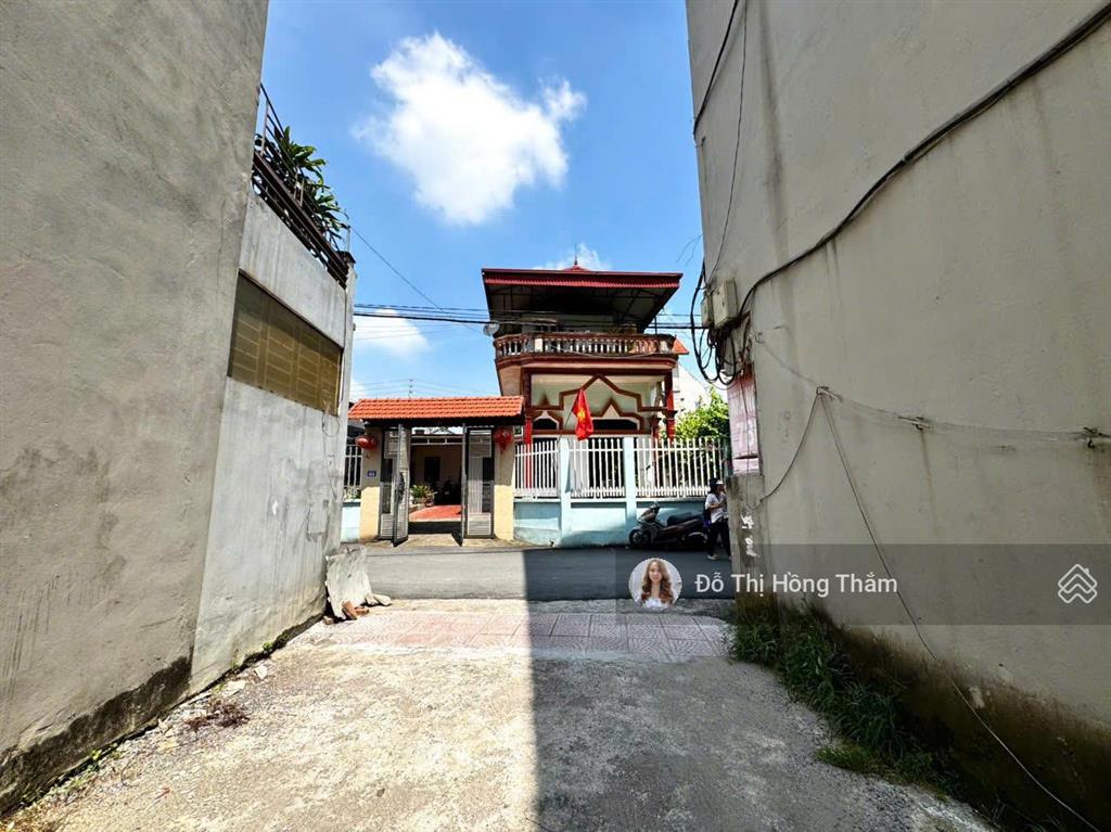 Một lô hiếm có giá rẻ, 80m2 full thổ cư, cách đường hcm 70m tại xuân thủy, xuân mai. giá 3 tỷ 250tr