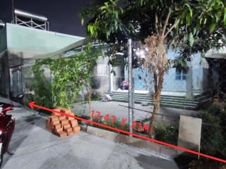 Cần bán gấp  nhà cấp 4 trên đất mặt tiền đến 13,5 x 21m