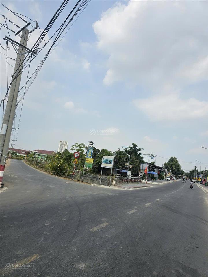 Cần bán gấp  nhà cấp 4 trên đất mặt tiền đến 13,5 x 21m