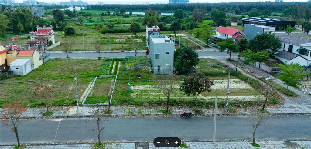 Lk11  regal victoria  hướng nam  cực kỳ thông thoáng