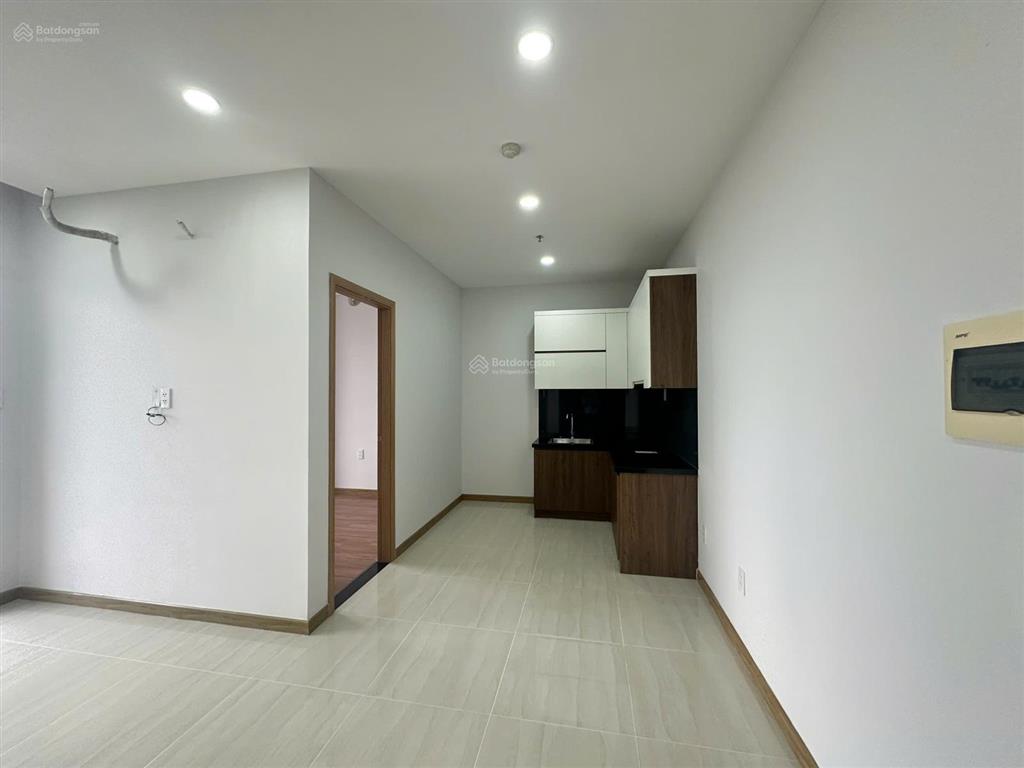 Cho thuê căn hộ bcons bee 2pn2wc có 2 máy lạnh, bếp từ, 6 triệu/tháng