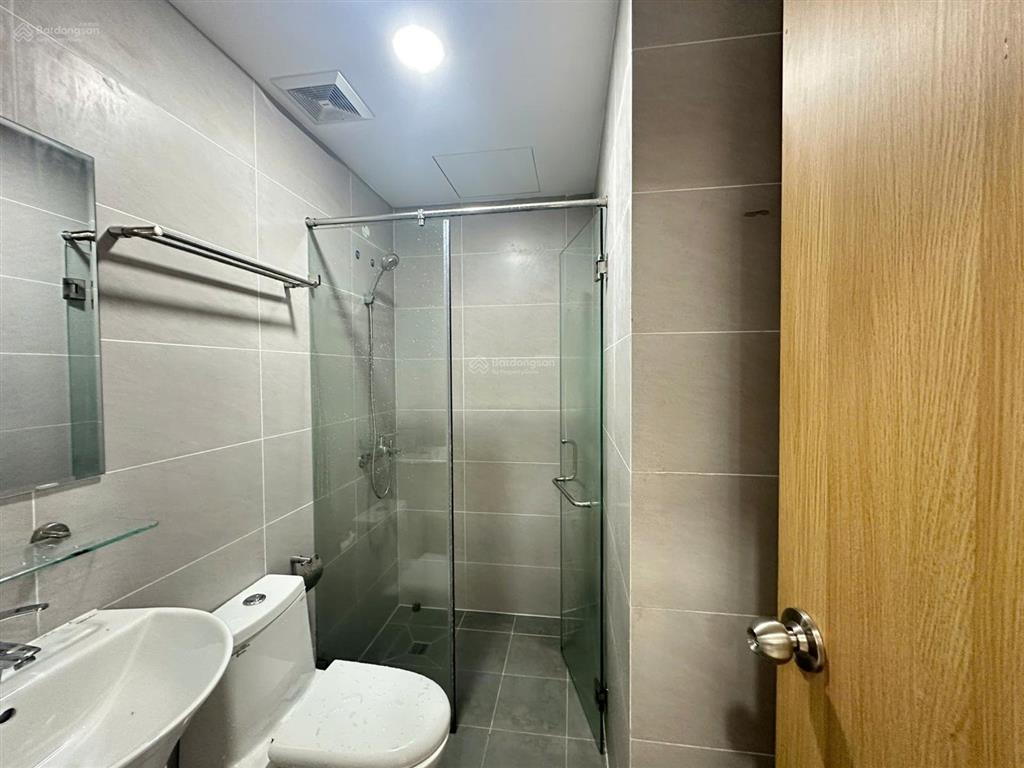 Cho thuê căn hộ bcons bee 2pn2wc có 2 máy lạnh, bếp từ, 6 triệu/tháng